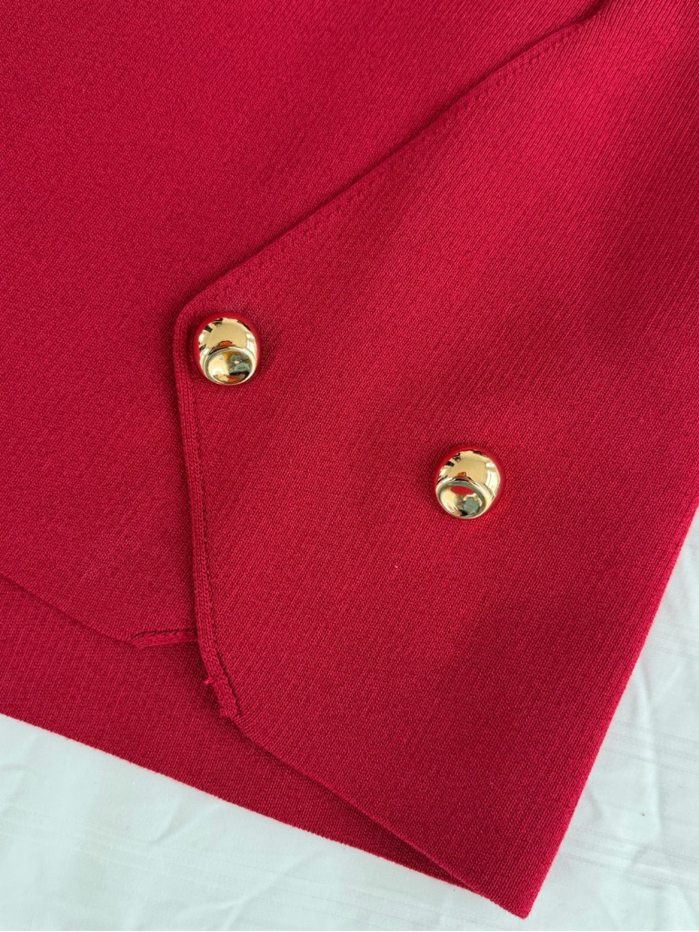 Zara Red Sleeveless Knit Shell with Gold Button Detail top - Picture 4 of 4